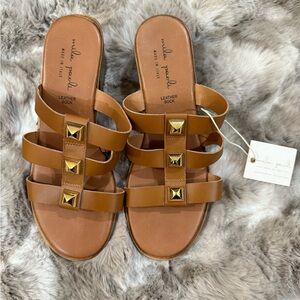 [SOLD] NWT❣️Super cute summery slides